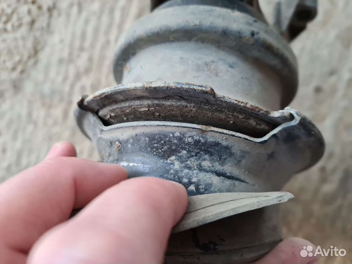 Подушка двс Mazda Millenia 2.5л