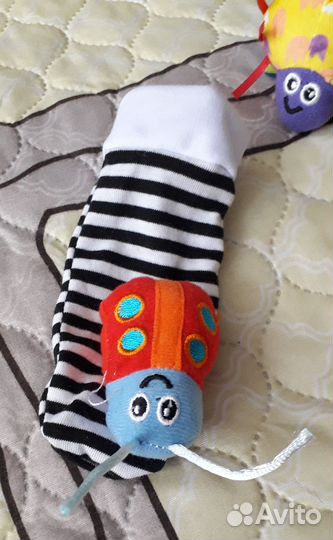 Погремушки на ручки и ножки малыша