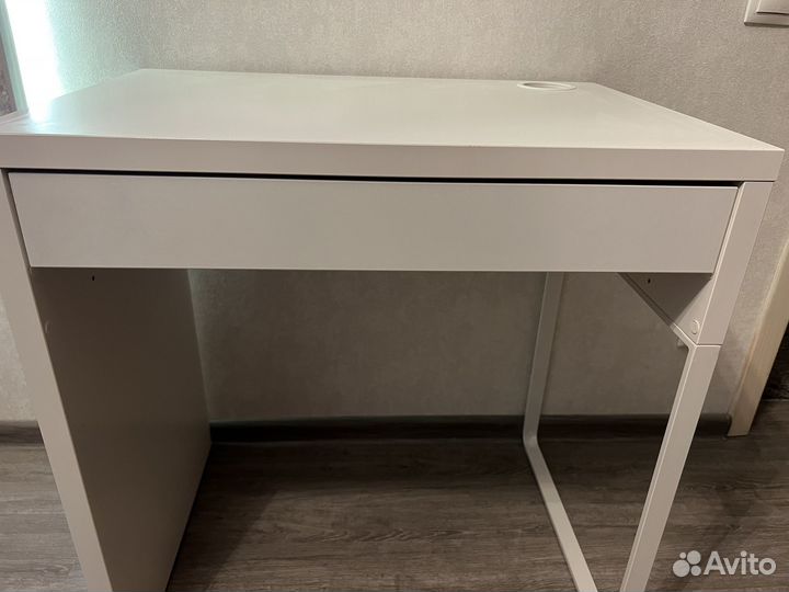 Письменный стол IKEA микке