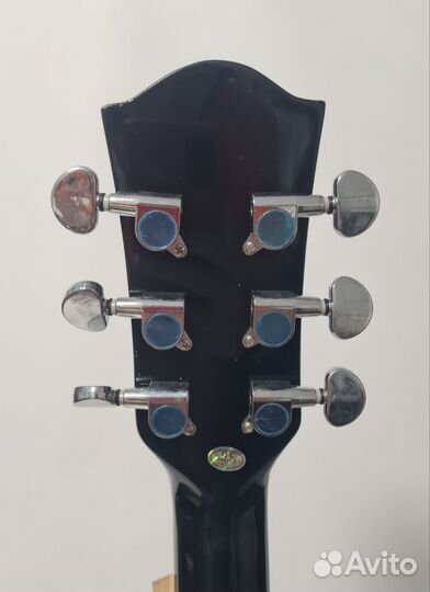 Акустическая гитара полноразмерная