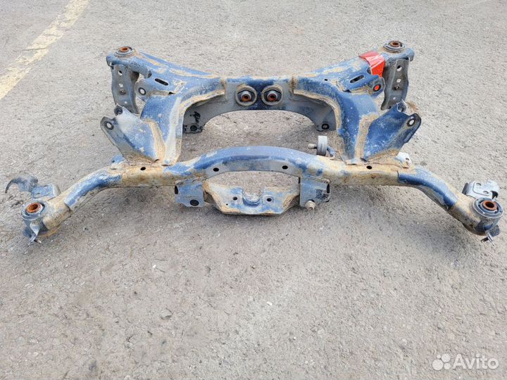 Подрамник задний на Subaru Forester 4