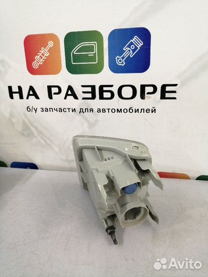 Повторитель передний правый Toyota Prius