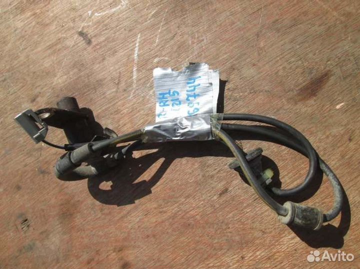 Датчик abs задний правый Toyota Carina ST215 3S-FE