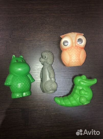 Игрушки пластмассовые СССР солдатики телефон