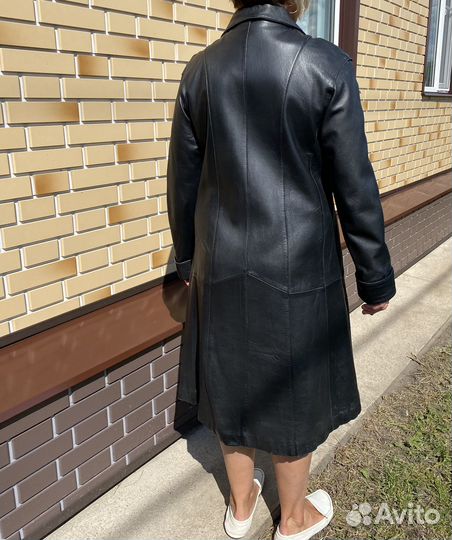 Кожаный плащ