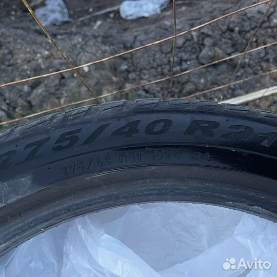 Pirelli Scorpion Winter RFT 275/40 R21 и 315/35 R21 111V