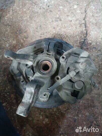 Ступица передняя правая Opel Vectra универсал