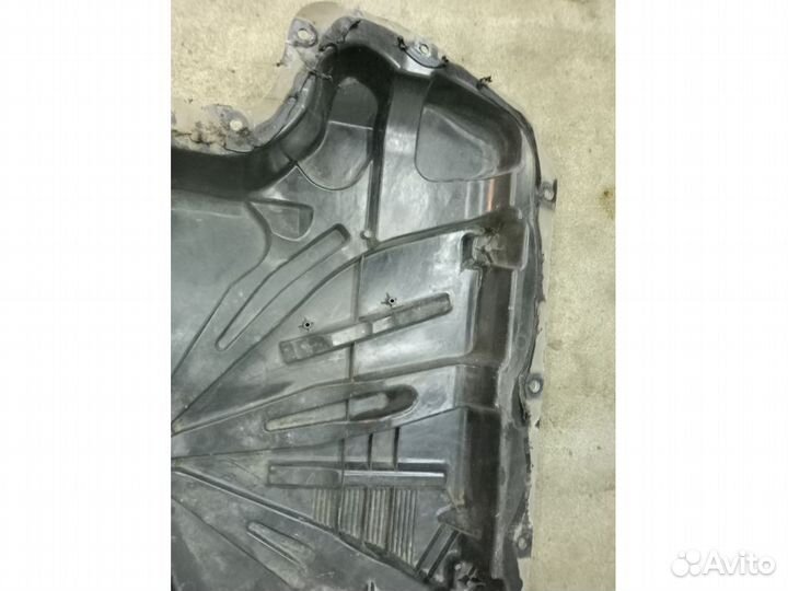 Пол под запаску, 8200948423 renault megane 3, 3047927