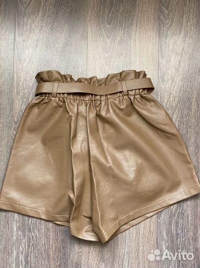 Кожаные шорты