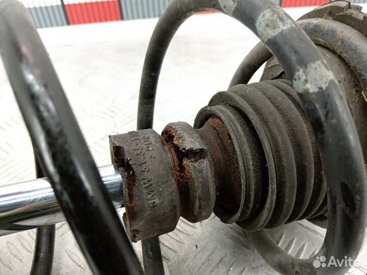 Стойка для BMW 5-Series (E39)