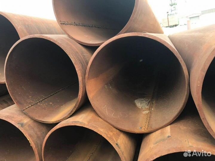 Лежалые металлические трубы от 720 мм до 1420 мм