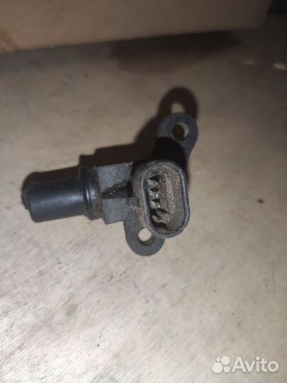 Датчик распредвала ваз Калина Веста