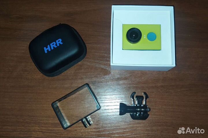 Экшн камера xiaomi YI