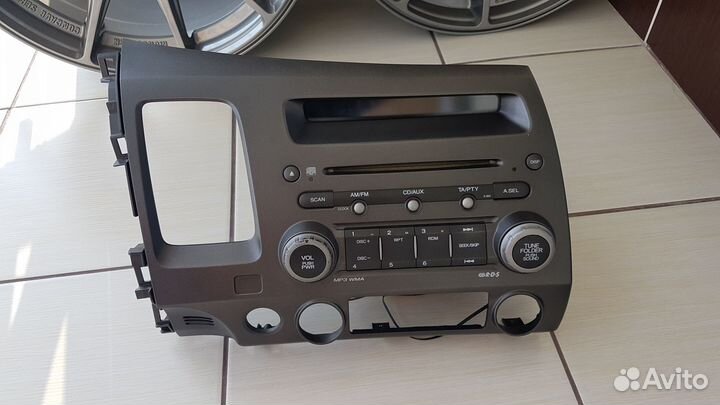 Магнитола honda civic 4d