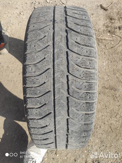 Bridgestone Ice Cruiser 7000 215/55 R17