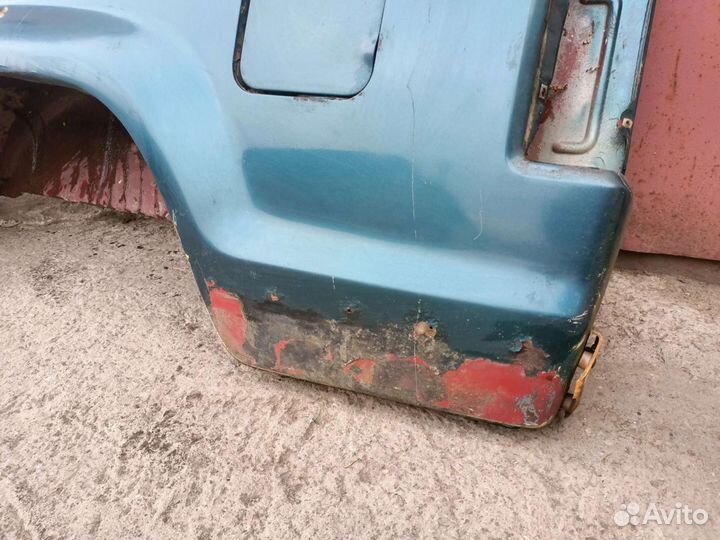 Заднее левое крыло Ford Bronco 2