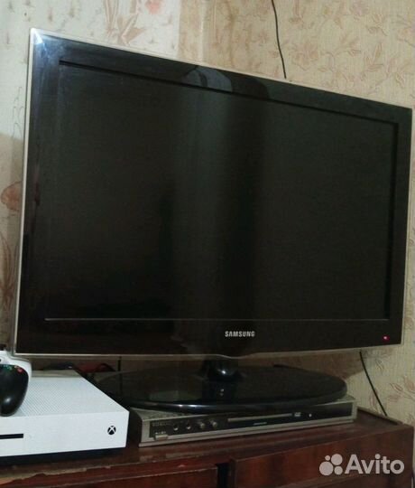 Телевизор Samsung 32 дюйма