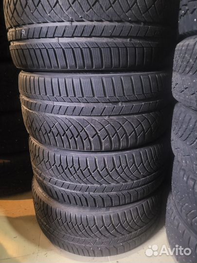 Kumho WinterCraft WP72 245/40 R20 и 275/35 R20
