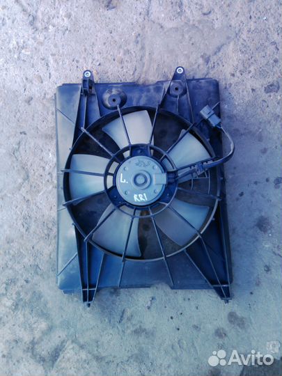 Вентилятор левый Honda Elysion RR1 RR2