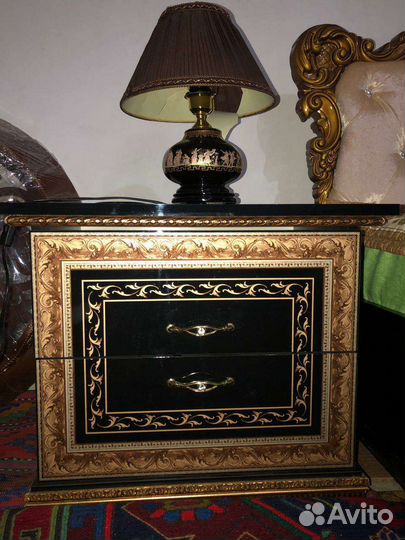 Тумба прикроватная