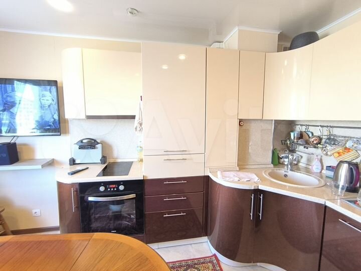 3-к. квартира, 67 м², 2/5 эт.