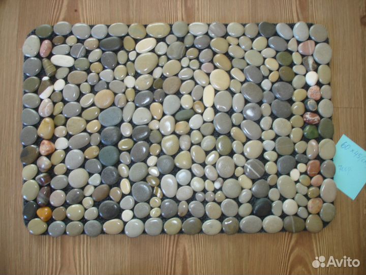Коврик из морских камешков