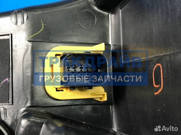 Фара основная для Мерседес Актрос Мп4 правая