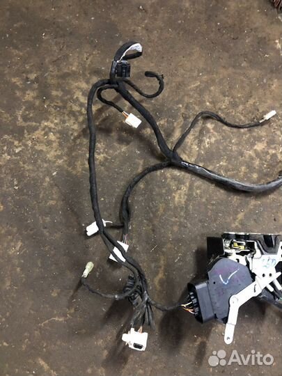 Замок двери на lifan solano 2 650