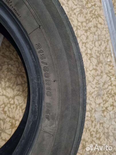 Yokohama dB Decibel E70 215/60 R16 95Y