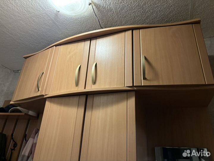 Шкаф