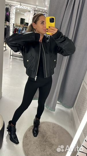 Бомбер женский утепленный