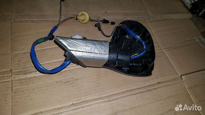 Зеркало правое Peugeot 308 универсал EP6 2009