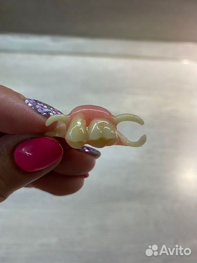 Зубной техник