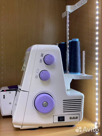 Швейная машина оверлок Family ML645D (1421)