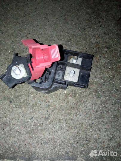 BMW X5 F15 клемма аккумулятора