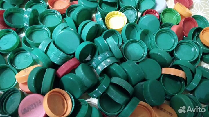 Крышечки от бутылок от сока
