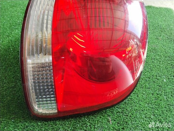 Стоп-сигнал правый Volkswagen Touareg BKJ 2004