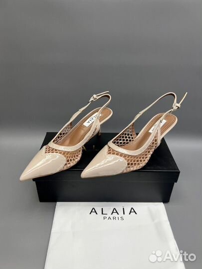 Туфли Alaia женские бежевые кремовые летние