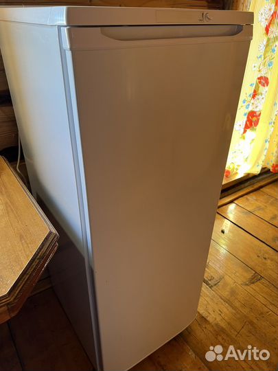 Холодильник новый