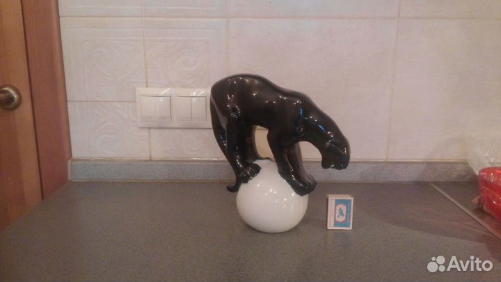Большая статуэтка Пантера на шаре завод пролетарий