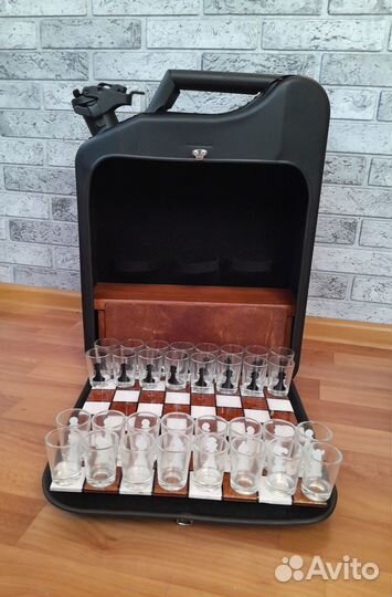 Канистра-бар с откидным столиком