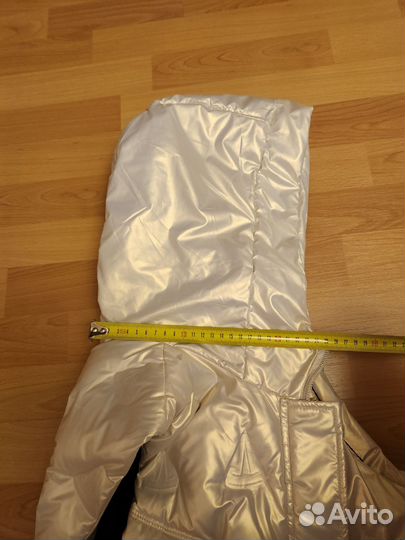 Жилетка женская утепленная с капюшоном