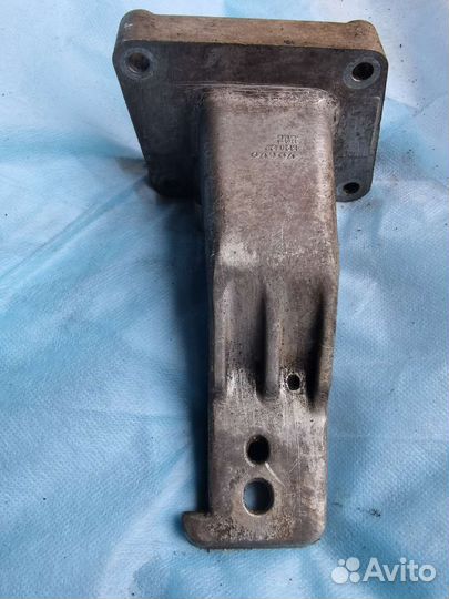 Опора Двигателя правая Вольво 940 740 В230