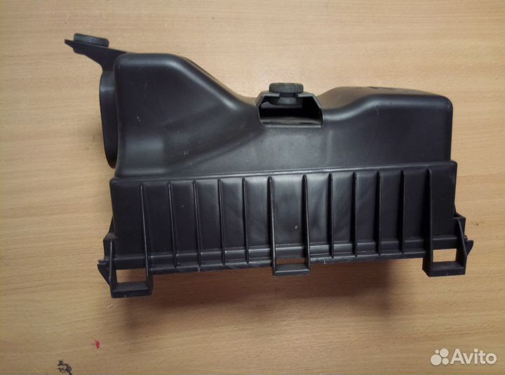 Корпус фильтра Mitsubishi Colt (Z3) 2003-2012