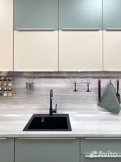 Кухонный гарнитур угловой