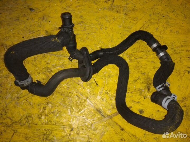 Патрубок системы охлаждения Audi A6 C6 caha 2010