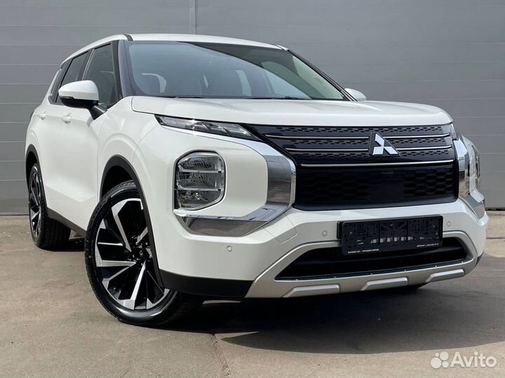 Mitsubishi Outlander 2.5 CVT, 2022