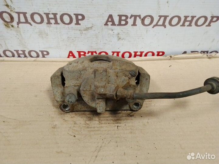 Суппорт тормозной передний правый Renault Scenic 2