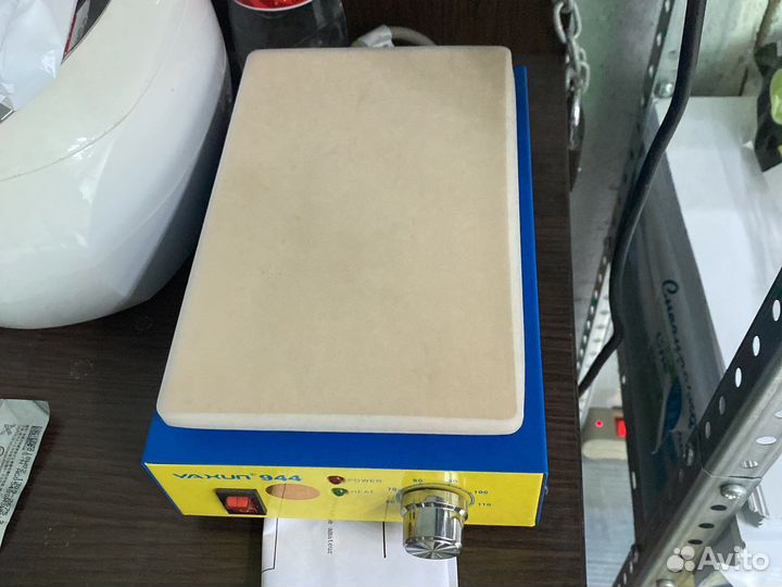 Нагревательный стол. Yaxun 944