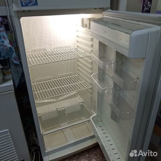 Холодильник бу stinol